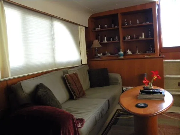 Slide: The Image of Jefferson Cockpit Motor Yacht 1990 - 11