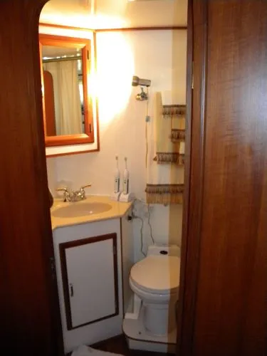 Slide: The Image of Jefferson Cockpit Motor Yacht 1990 - 9