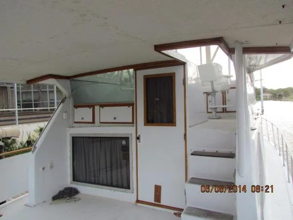 Slide: The Image of Uniflite Double Cabin 1981 - 8