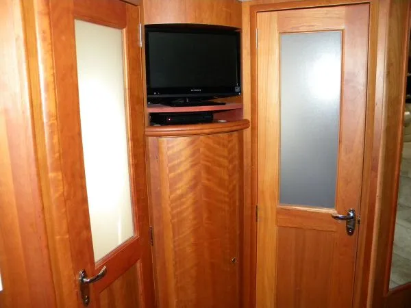 Slide: The Image of Silverton 39 Motor Yacht 2002 - 11