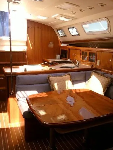 Slide: The Image of Hunter 41 AC 2007 - 6