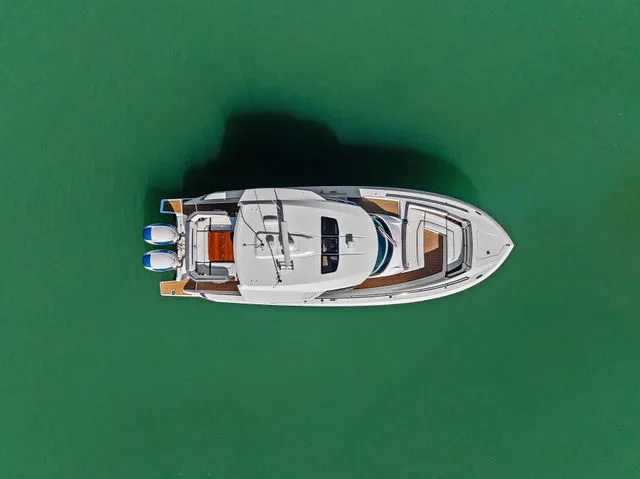 Slide: The Image of Tiara 38 LS 2019 - 46