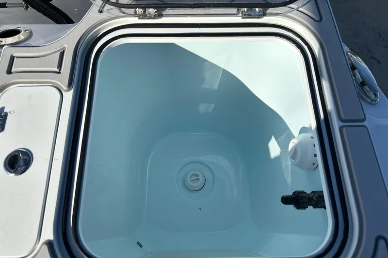 Slide: The Image of Livewell compartment on a 2026 Sea Fox 268 Commander boat. - 33