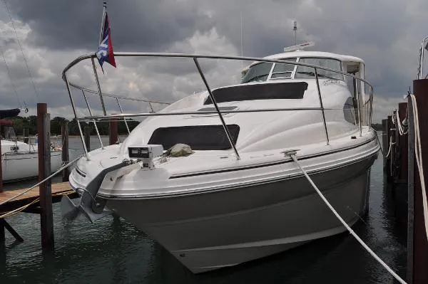 Slide: The Image of Sea Ray 390 Motor Yacht 2003 - 1
