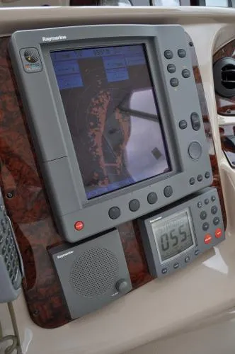 Slide: The Image of Sea Ray 390 Motor Yacht 2003 - 10
