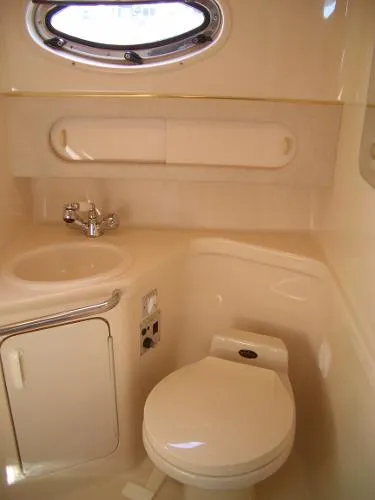 Slide: The Image of Sea Ray 290DA Sundancer 1997 - 10