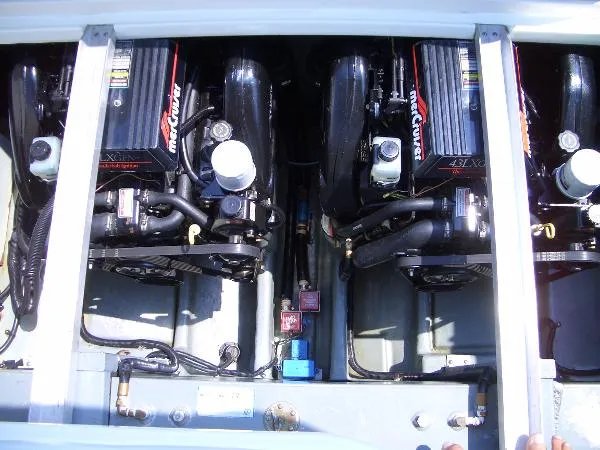 Slide: The Image of Sea Ray 290DA Sundancer 1997 - 11
