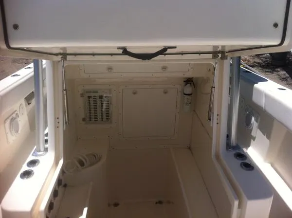 Slide: The Image of SeaVee 34 CC 2005 - 6