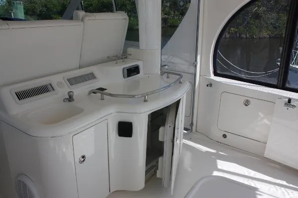 Slide: The Image of Sea Ray 480 Motor Yacht 2004 - 4