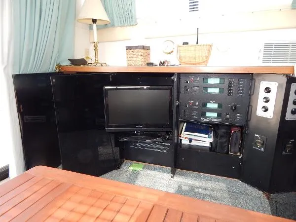 Slide: The Image of Mainship Mediterranean Convertible 1988 - 3