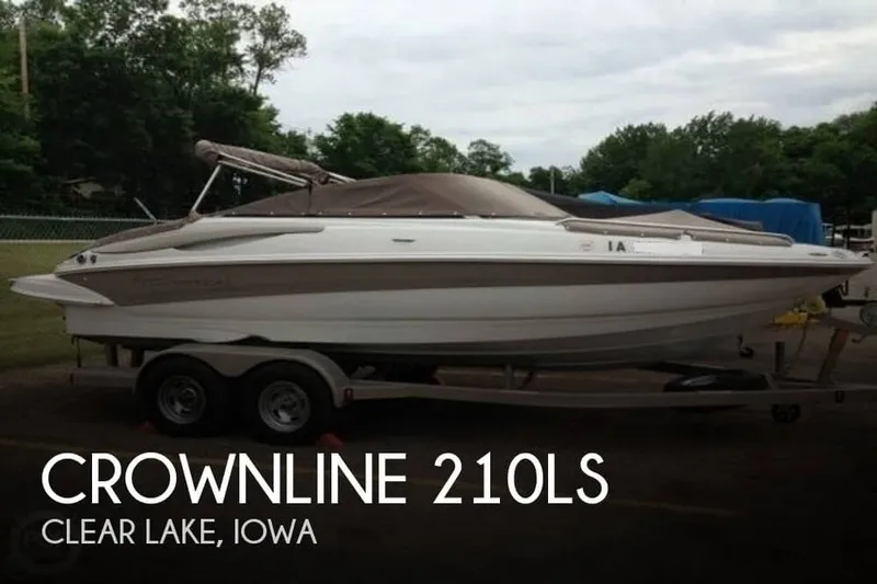 Slide: The Image of Crownline Boats 210LS 2011 - 0