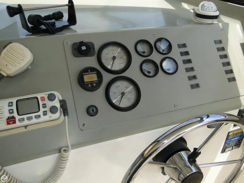 Slide: The Image of Bayliner 2452 Ciera Express 1998 - 10