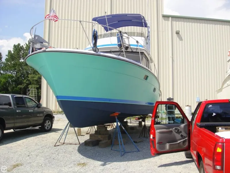 Slide: The Image of Trojan 32 F Sport Fisherman 1975 - 4