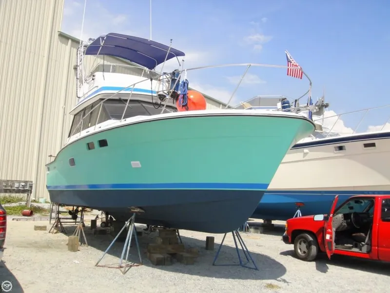 Slide: The Image of Trojan 32 F Sport Fisherman 1975 - 7