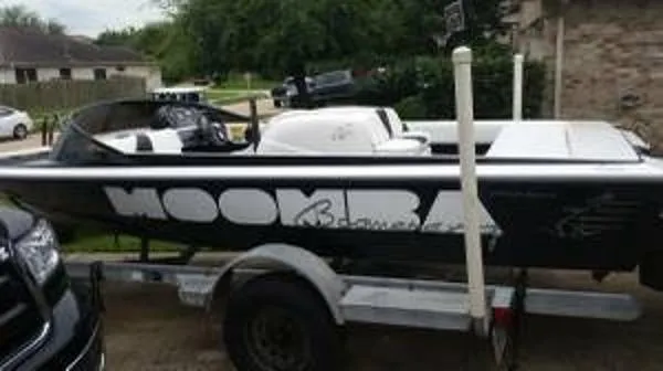 Slide: The Image of Moomba Boomerang 1999 - 6