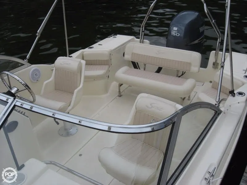 Slide: The Image of Scout 202 Dorado 2004 - 5