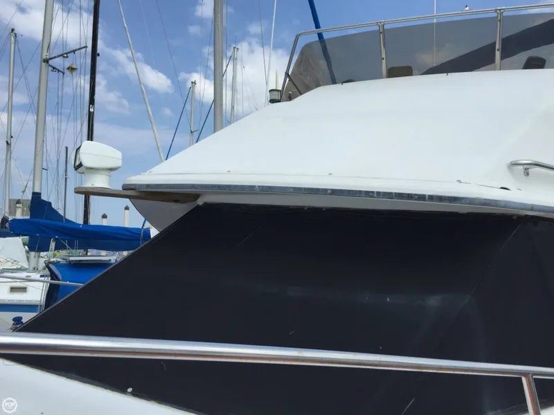 Slide: The Image of Carver Yachts 3227 Convertible 1985 - 11