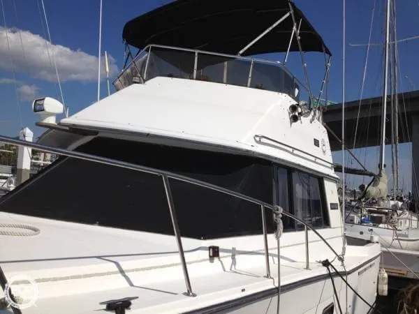 Slide: The Image of Carver Yachts 3227 Convertible 1985 - 2