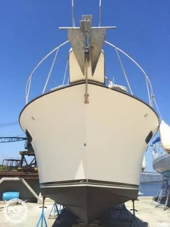 Slide: The Image of Carver Yachts 3227 Convertible 1985 - 3