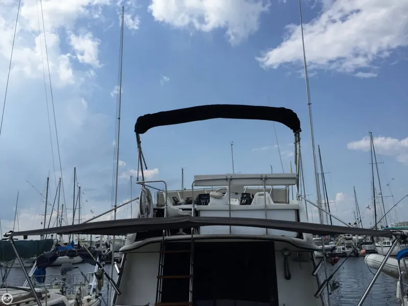 Slide: The Image of Carver Yachts 3227 Convertible 1985 - 8