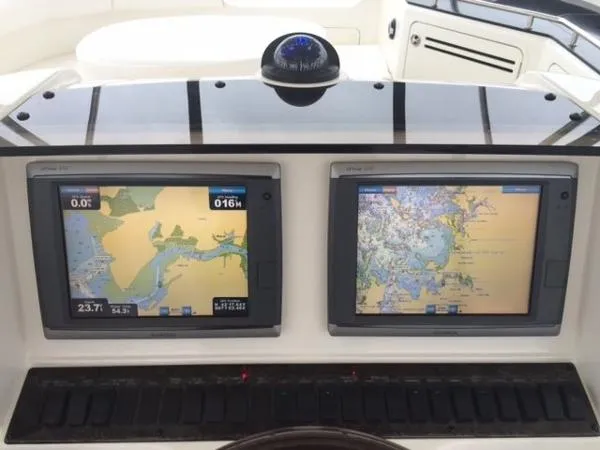 Slide: The Image of Sea Ray 580 Sedan Bridge - Certified Preowned 2011 - 1