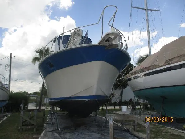 Slide: The Image of Silverton Aft Cabin Motor Yacht 1986 - 2