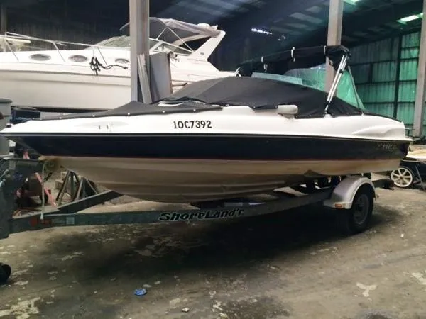 Slide: The Image of Regal 1800 Bowrider with Trailer 2005 - 0