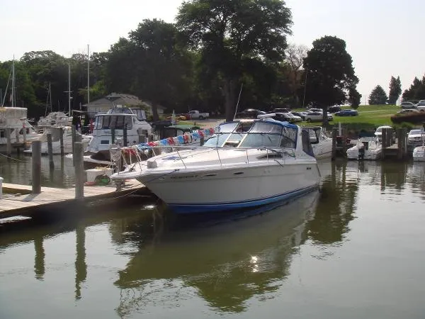 Slide: The Image of Sea Ray 370 Sundancer 1992 - 1