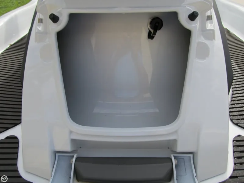 Slide: The Image of Yamaha Waverunner FX SVHO Cruiser 2015 - 7