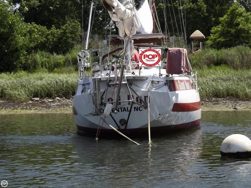 Slide: The Image of Endurance 37 Ketch 1980 - 5