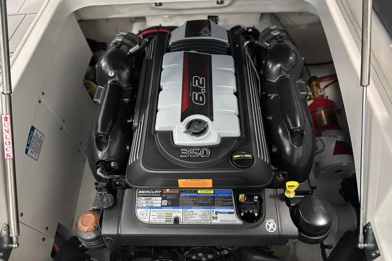 Slide: The Image of 2026 Chaparral SSX 4 engine compartment featuring a powerful 6.2L Mercury engine. - 28