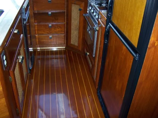Slide: The Image of Bayliner 4550 Pilothouse 1986 - 4