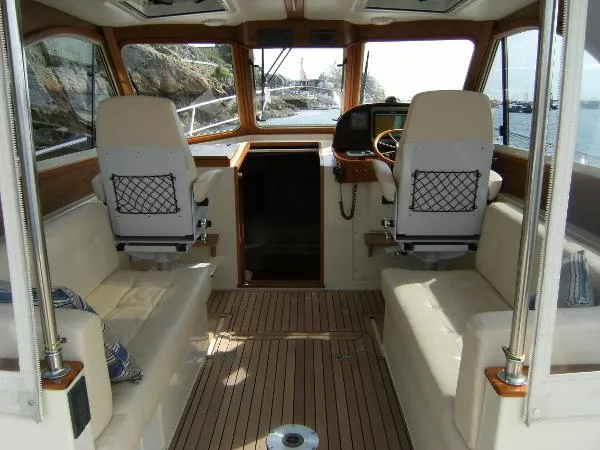 Slide: The Image of Legacy 32 Sedan 2007 - 4