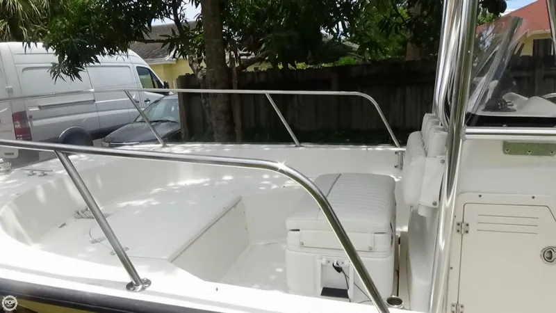 Slide: The Image of Boston Whaler 170 Montauk 2006 - 10