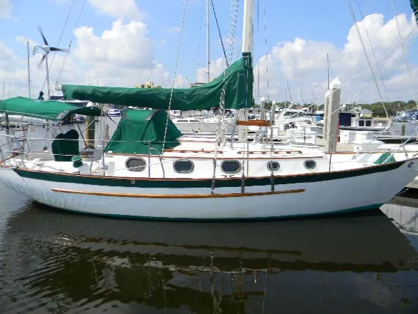Slide: The Image of Pacific Seacraft 31 Cutter 1988 - 0