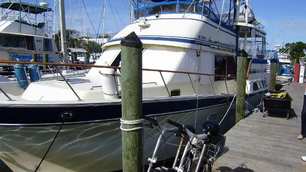 Slide: The Image of PT Motor Yacht 1988 - 3