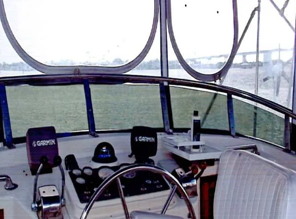 Slide: The Image of PT Motor Yacht 1988 - 7