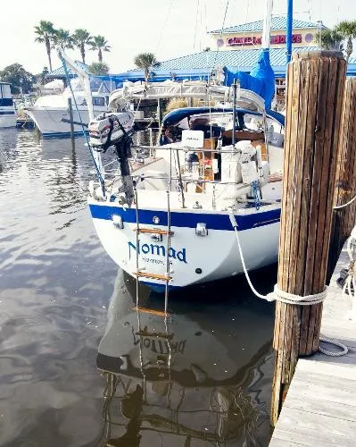 Slide: The Image of Aloha Sloop 1984 - 3