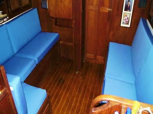 Slide: The Image of Aloha Sloop 1984 - 6