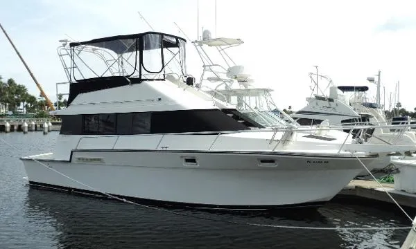 Slide: The Image of Luhrs 3400 Motor Yacht 1990 - 0