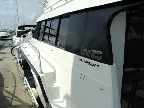 Slide: The Image of Luhrs 3400 Motor Yacht 1990 - 3