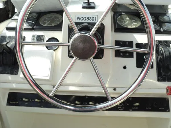 Slide: The Image of Luhrs 3400 Motor Yacht 1990 - 8