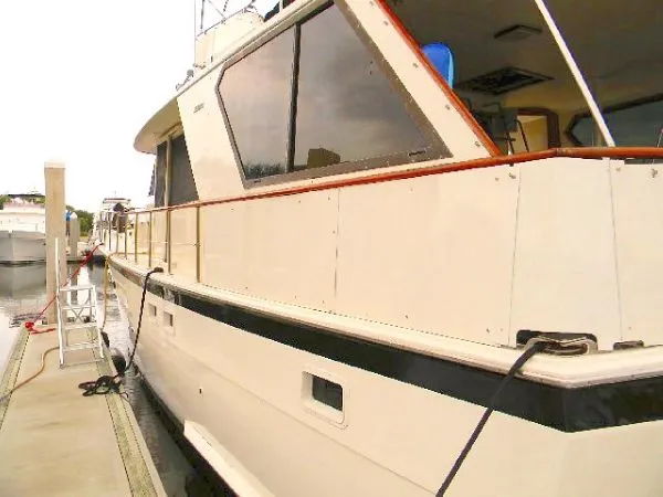 Slide: The Image of Hatteras 53 Motor Yacht 1980 - 3