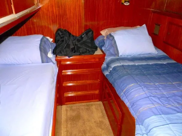 Slide: The Image of Hatteras 53 Motor Yacht 1980 - 8