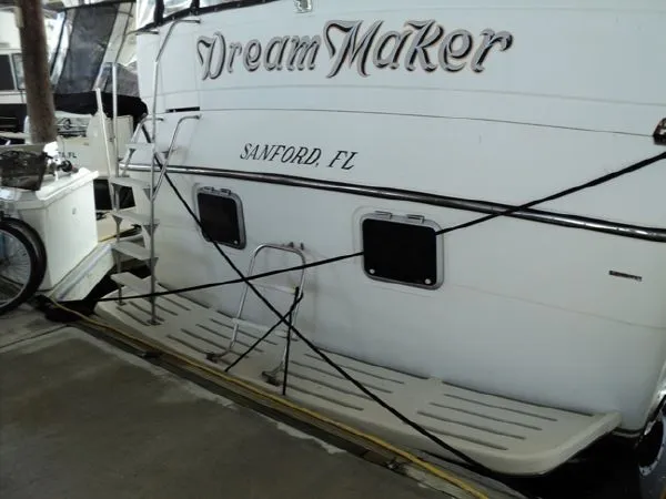 Slide: The Image of Dyna Yachts Regency 1988 - 2
