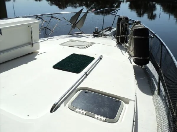 Slide: The Image of Dyna Yachts Regency 1988 - 3
