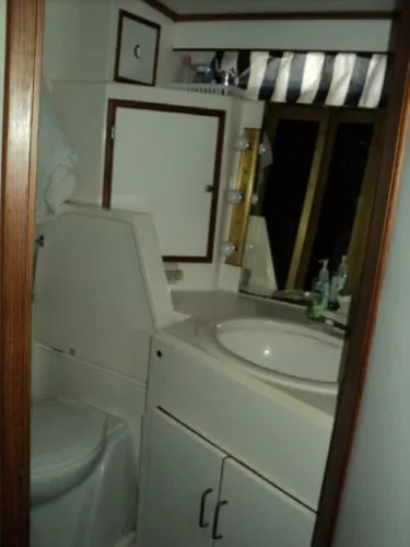 Slide: The Image of Dyna Yachts Regency 1988 - 7