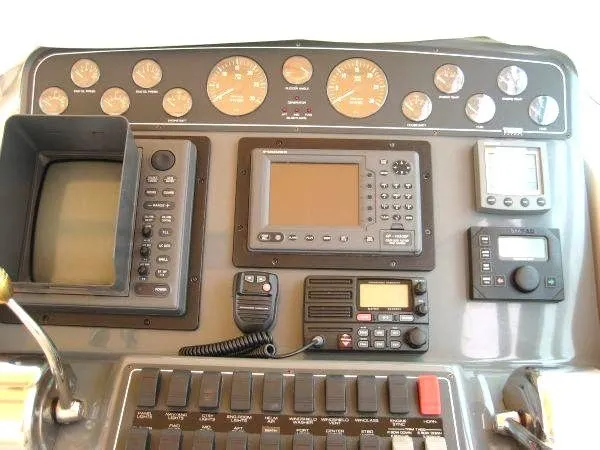 Slide: The Image of Tiara 3500 Express/Sovran 2001 - 4
