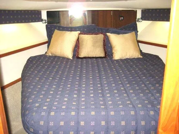 Slide: The Image of Tiara 3500 Express/Sovran 2001 - 8