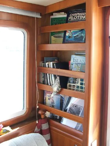 Slide: The Image of Nordhavn 35 Coastal Pilot 2001 - 8